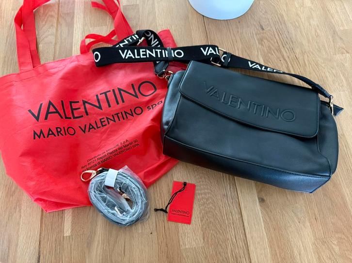Valentino tas met dustbag model Prunus zgan! Zwart, Sieraden, Tassen en Uiterlijk, Tassen | Damestassen, Zo goed als nieuw, Schoudertasje