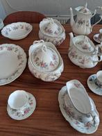 Splinternieuwe Royal Albert Servies Colleen, Antiek en Kunst, Antiek | Servies compleet, Ophalen of Verzenden