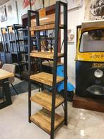 Industriele "schuine" mangohouten boekenkast van 60cm breed