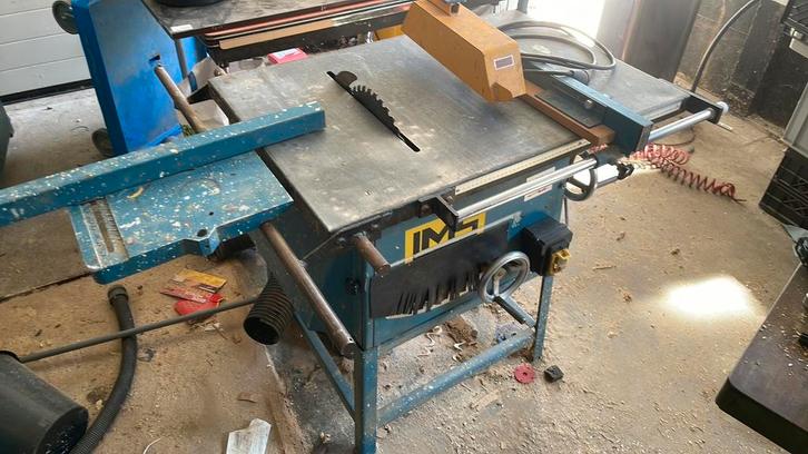 Zaagtafel met roltafel 230 volt, Doe-het-zelf en Verbouw, Gereedschap | Zaagmachines, Gebruikt, Cirkelzaag, 600 tot 1200 watt