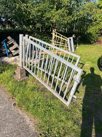 Dubbele poort 3,50 m, of 2 st looppoort 1,75 m beschikbaar voor biedingen