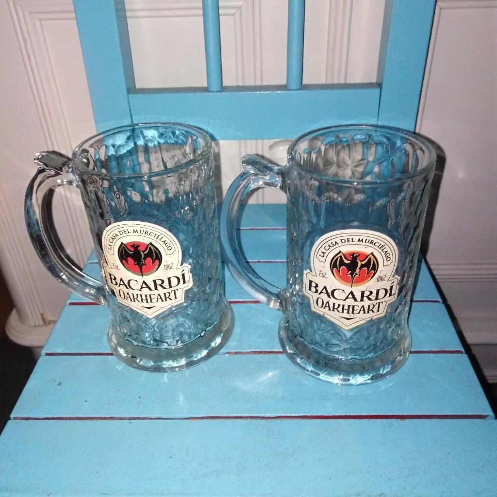 Bacardi Oakheart pullen 2 stuks, Ophalen, Zo goed als nieuw, Overige typen