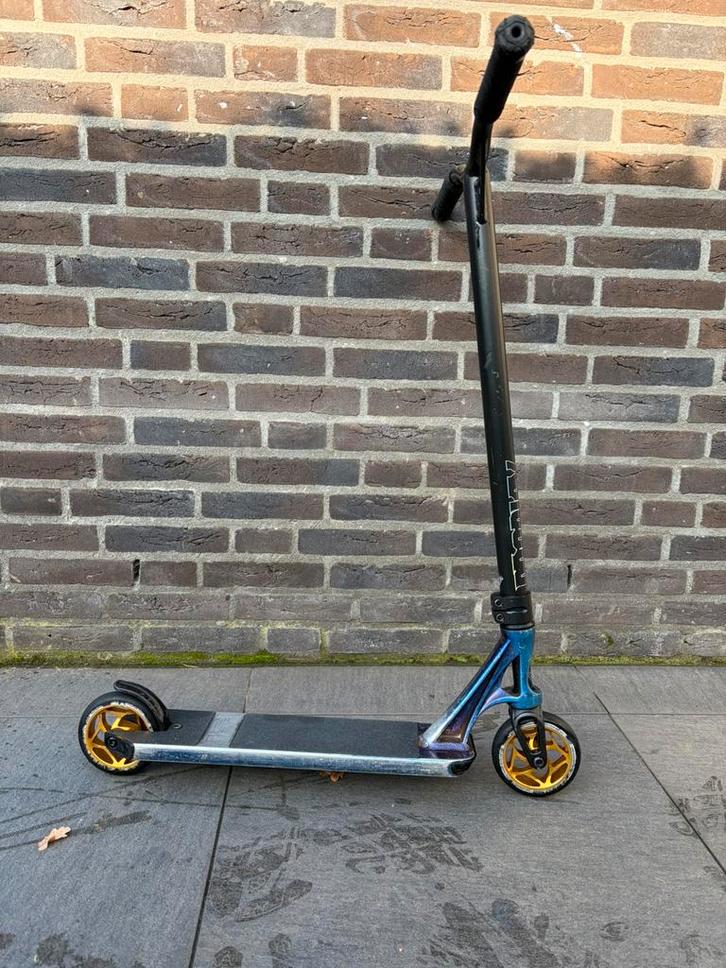 Blunt Envy Prodigy S8/S9 – Oil Slick, Fietsen en Brommers, Steps, Zo goed als nieuw, Overige typen, Ophalen