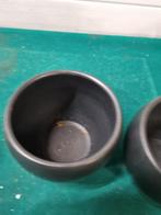 bloempotten donker grijs 2x, Tuin en Terras, Bloempotten, Ophalen of Verzenden, 'T Olde Gre-j, Info@toldegrej.nl, Endepoelstraat 20f Didam