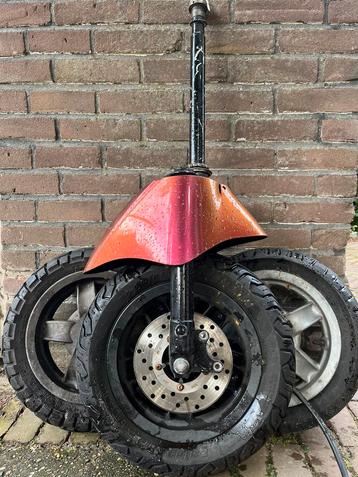 Piaggio Zip voorvork incl. wiel, rem, twee wielen, achterkap beschikbaar voor biedingen