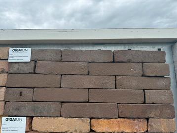 Partij gebakken klinkers  circa 6m2  beschikbaar voor biedingen