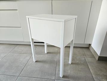 Ikea Nordli nachtkastje beschikbaar voor biedingen