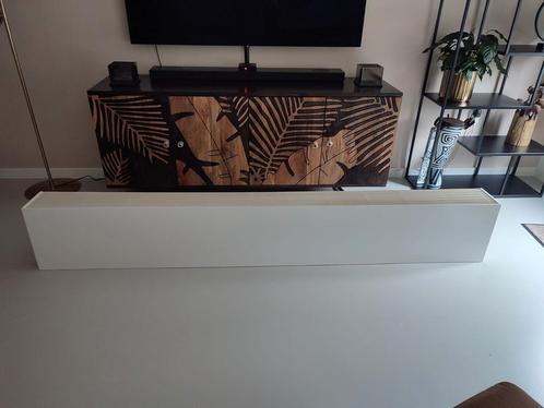 SENTIMO OP-MAAT-GEMAAKTE RADIATOR OMBOUW (WIT), Huis en Inrichting, Kachels, Zo goed als nieuw, Vrijstaand, Overige soorten, Overige brandstoffen