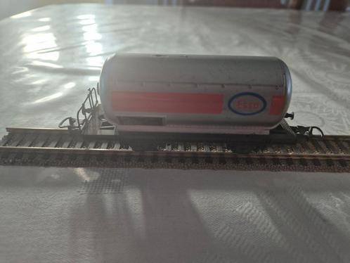 Lima tankwagon van Esso, Hobby en Vrije tijd, Modeltreinen | H0, Gebruikt, Wagon, Gelijkstroom, Lima, Ophalen of Verzenden