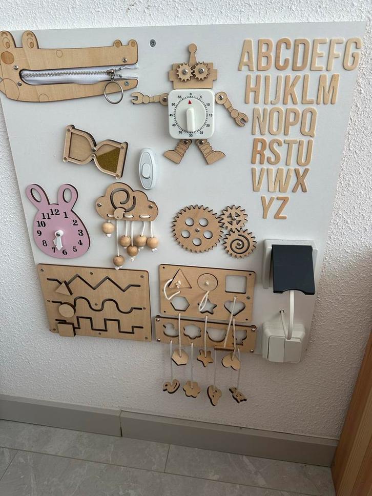 Activity board voor peuters/kleuters, Kinderen en Baby's, Speelgoed | Educatief en Creatief, Zo goed als nieuw, Knutselen, Ophalen