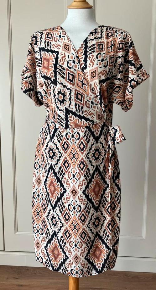 Zara overslag jurkje, maat M, Kleding | Dames, Jurken, Zo goed als nieuw, Maat 38/40 (M), Overige kleuren, Knielengte, Ophalen of Verzenden