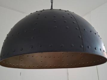 Zwarte industriële grote hanglamp  beschikbaar voor biedingen