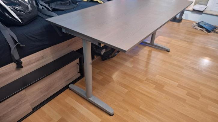 In hoogte verstelbaar bureau 160 x 80 cm, Huis en Inrichting, Bureaus, Gebruikt, Bureau, In hoogte verstelbaar, Ophalen