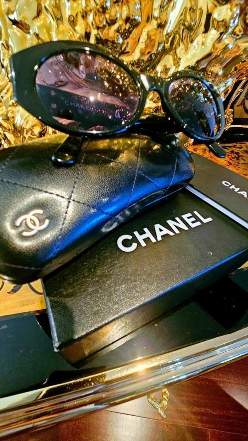 Chanel zonnebril Authentic - Unisex - Heren of Dames, Sieraden, Tassen en Uiterlijk, Zonnebrillen en Brillen | Dames, Zo goed als nieuw