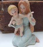 Porselein Mariabeeldje met kindje Jezus, Antiek en Kunst, Ophalen of Verzenden