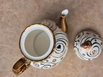 Tea pot porcelain, Huis en Inrichting, Keuken | Servies, Overige typen, Ophalen of Verzenden, Zo goed als nieuw, Overige stijlen