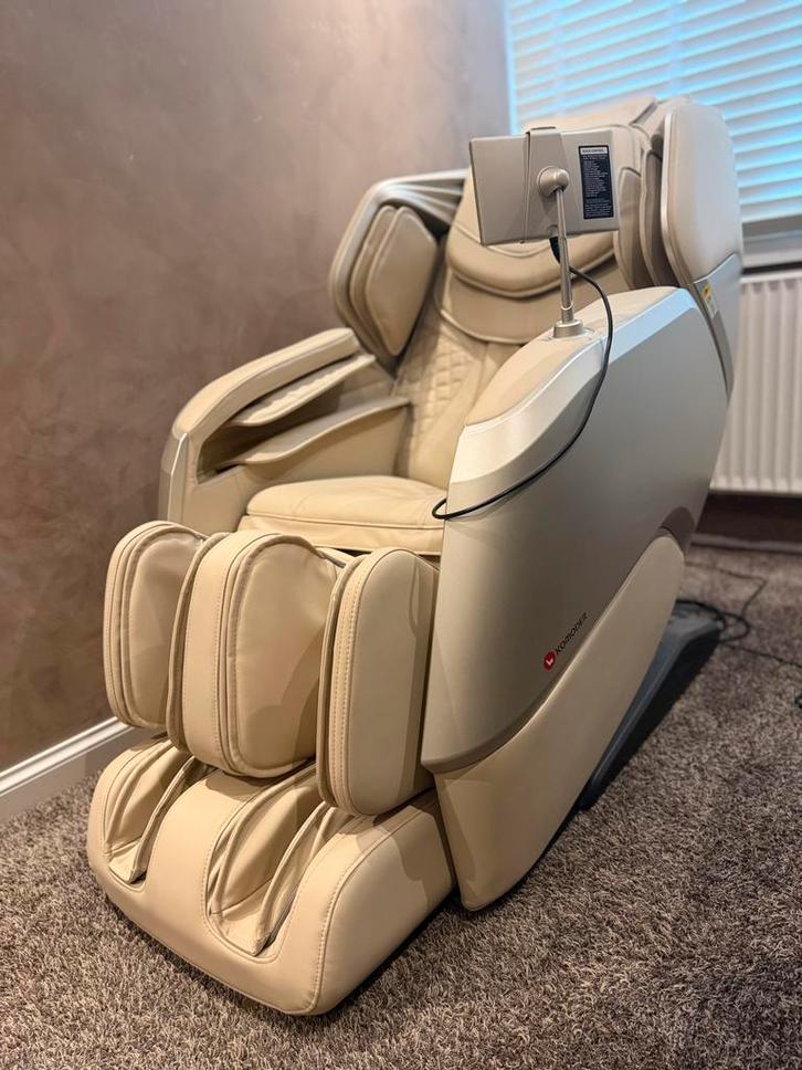 Massagestoel 4D Komoder Nova Duo Beige/Nieuwstaat!, Sport en Fitness, Massageproducten, Zo goed als nieuw, Massagestoel of Kussen