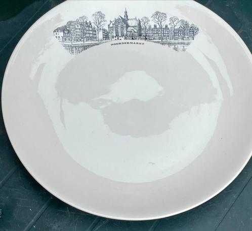 Drie borden uit de Alt Amsterdam serie van Villeroy & Boch., Antiek en Kunst, Antiek | Servies los, Ophalen of Verzenden