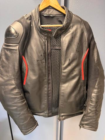 Dainese Ducati motorjas – maat 56 (XL) – met rugprotector beschikbaar voor biedingen