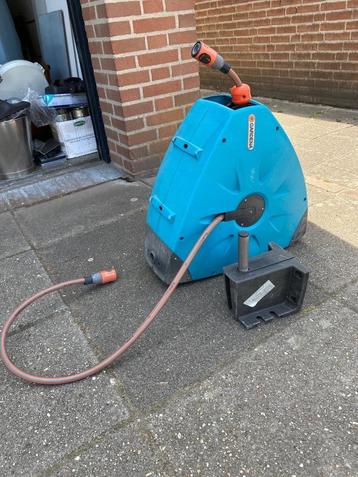 Gardena tuinslang oprolbare haspel voor aan de wand met slan beschikbaar voor biedingen
