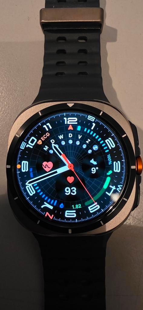 Samsung Galaxy Watch Ultra - Titanium grijs, Sieraden, Tassen en Uiterlijk, Smartwatches, Zo goed als nieuw, Android, Zwart, Afstand