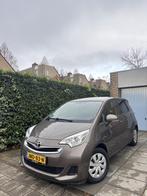 Toyota Verso-S 1.3 VVT-i Airco Trekhaak 2015 132dkm, Auto's, Euro 5, Gebruikt, Bruin, Verso-S