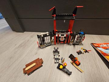 LEGO NINJAGO Ontsnapping Uit de Kryptarium Gevangenis - 7059 beschikbaar voor biedingen