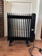 Olie gevulde radiator zwart, Doe-het-zelf en Verbouw, Verwarming en Radiatoren, Ophalen, 30 tot 80 cm, Radiator, Zo goed als nieuw