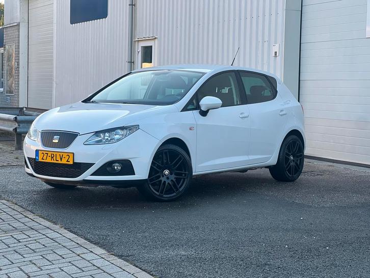 Seat Ibiza 1.2 TSI 77KW 2011 Wit, Auto's, Seat, Bedrijf, Benzine, A, Hatchback, Handgeschakeld, Origineel Nederlands, Wit, Voorwielaandrijving