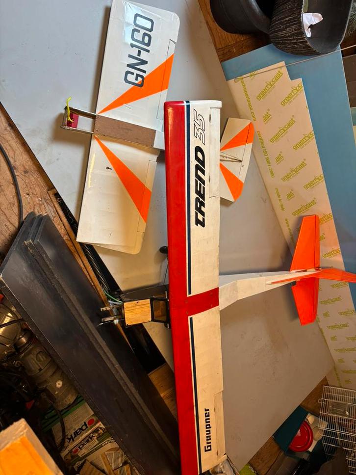Rc vliegtuigen, Hobby en Vrije tijd, Modelbouw | Radiografisch | Vliegtuigen, Zo goed als nieuw, Nitro, Ophalen of Verzenden