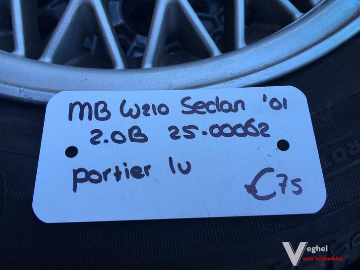 Mercedes W210 sedan 2.0 B  2500062  2001  Portier Linksvoor, Auto-onderdelen, Carrosserie en Plaatwerk, Deur, Gebruikt, Ophalen