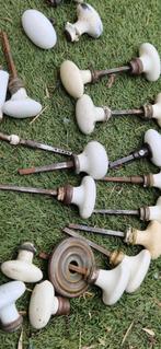 Antieke partij deurbeslag van porseleinen knoppen (brocante), Ophalen of Verzenden