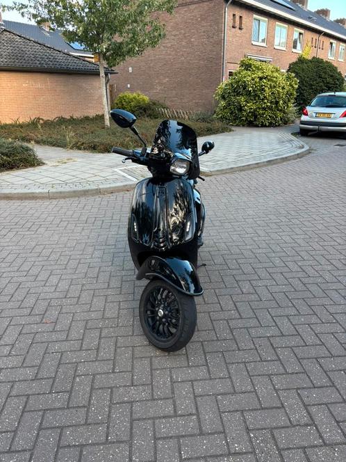 Vespa sprint 80cc 4v, Fietsen en Brommers, Scooters | Piaggio, Gebruikt, Overige modellen, Maximaal 25 km/u, Benzine, Ophalen