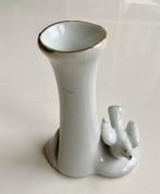 Superlief porseleinen vaasje, vintage, Huis en Inrichting, Woonaccessoires | Vazen, Wit, Aardewerk of Porselein, Ophalen of Verzenden