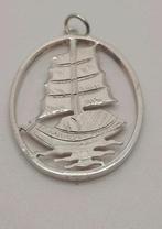 Zilveren kettinghanger zeilboot, Sieraden, Tassen en Uiterlijk, Overige voorstellingen, Ophalen of Verzenden, Zo goed als nieuw