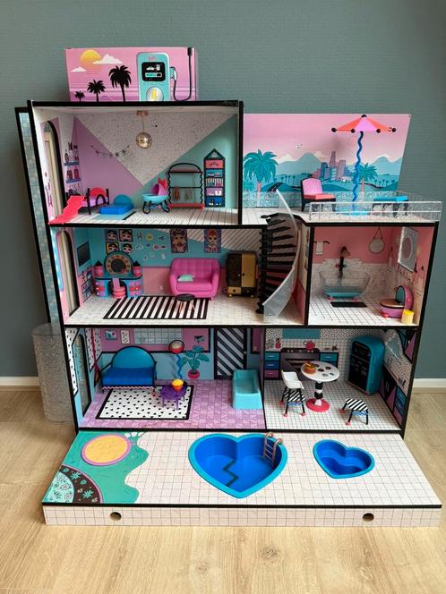 LOL Surprise huis, Kinderen en Baby's, Speelgoed | Poppenhuizen, Gebruikt, Ophalen
