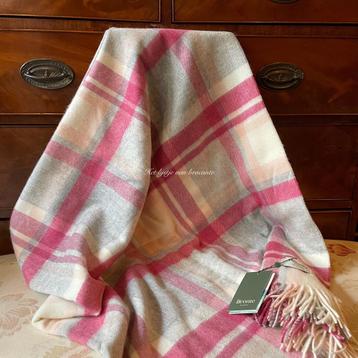 Engels lamswollen Bronte by Moon plaid Portree pink beschikbaar voor biedingen