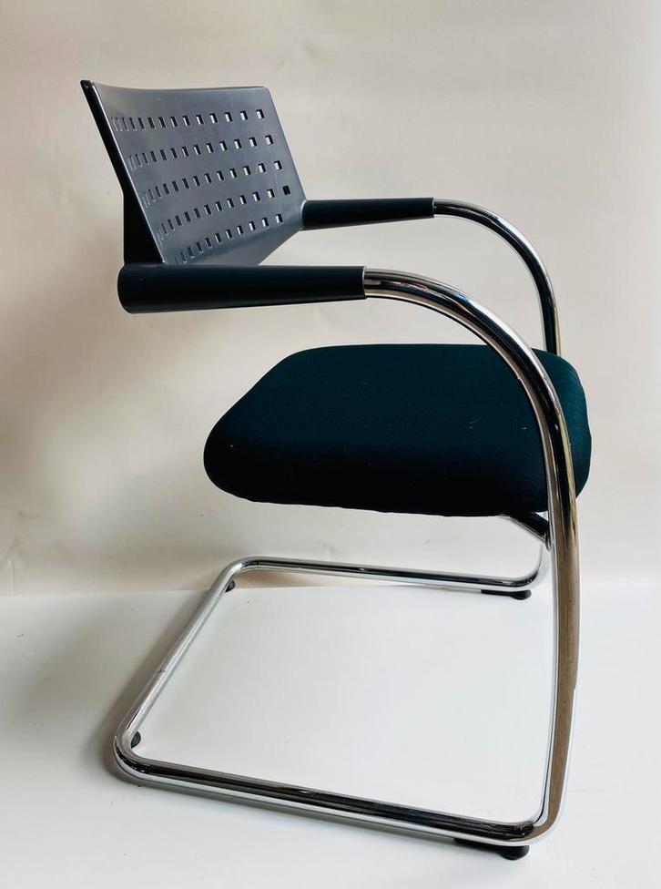 Vitra Visavis design stoelen (4), Huis en Inrichting, Stoelen, Gebruikt, Vier, Kunststof, Metaal, Zwart, Ophalen of Verzenden