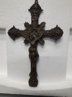 ANTIEKE BRONZEN CRUCIFIX ( gemerkt ) vaste prijs 15 euro, Ophalen of Verzenden, Brons