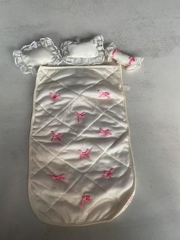 Barbie beddengoed beschikbaar voor biedingen
