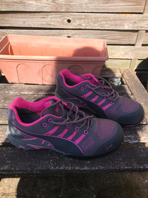 Puma veiligsheids schoenen maat 40 - S1 werkschoenen - werk, Doe-het-zelf en Verbouw, Veiligheidskleding, Zo goed als nieuw, Ophalen of Verzenden