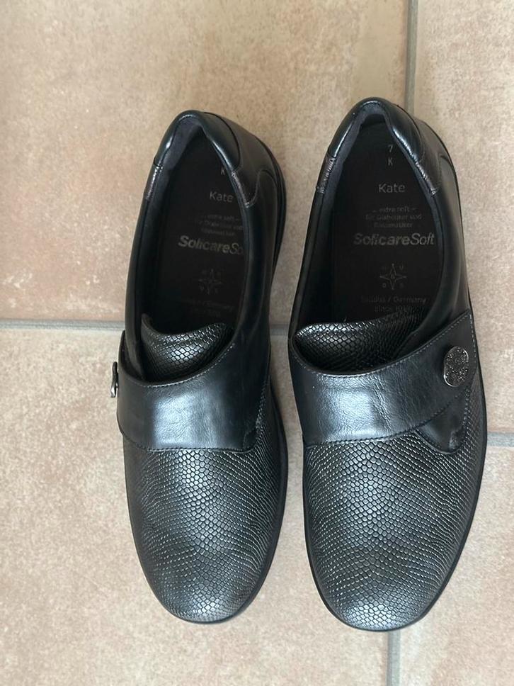 Solidus klittenbandschoenen maat 7 k nieuw, Kleding | Dames, Schoenen, Zo goed als nieuw, Instappers, Zwart, Ophalen of Verzenden