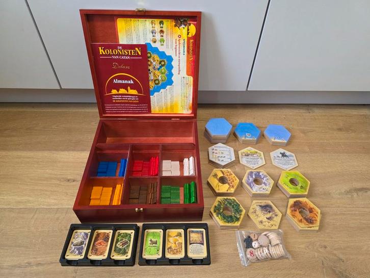 De Kolonisten van Catan Collector's editie (houten kist), Hobby en Vrije tijd, Gezelschapsspellen | Bordspellen, Zo goed als nieuw