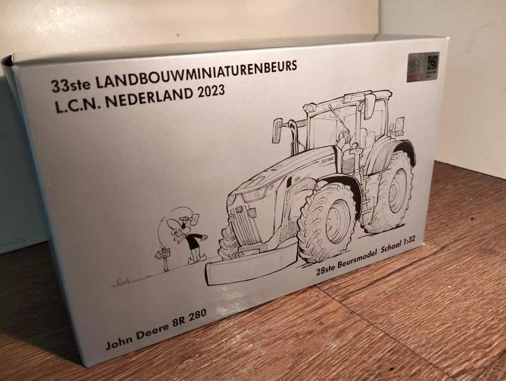 Te koop Siku John Deere 8R280 LCN beursmodel 2023., Hobby en Vrije tijd, Modelauto's | 1:32, Nieuw, Tractor of Landbouw, SIKU