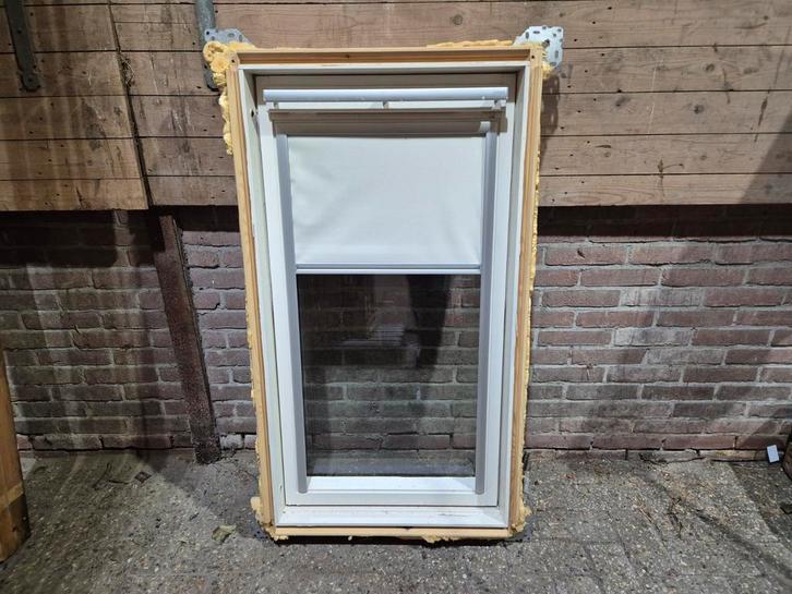 Velux dakraam GGL F06 (fk06) 66x118, Doe-het-zelf en Verbouw, Glas en Ramen, Zo goed als nieuw, Dakraam, 80 tot 120 cm, Minder dan 80 cm