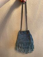 Mooie blauwe suede franje tas, Sieraden, Tassen en Uiterlijk, Ophalen of Verzenden, Nieuw, Blauw