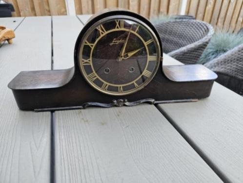 Antieke kleine Junghans pendule, het is een klein model..., Antiek en Kunst, Antiek | Klokken, Ophalen of Verzenden