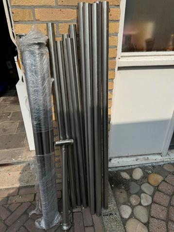 RVS buizen beschikbaar voor biedingen