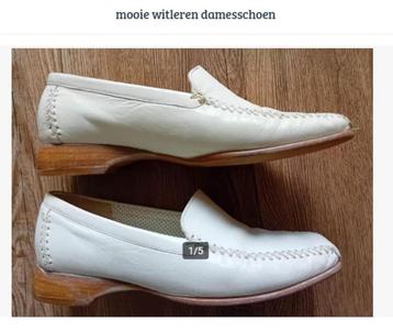 mooie witleren damesschoen beschikbaar voor biedingen