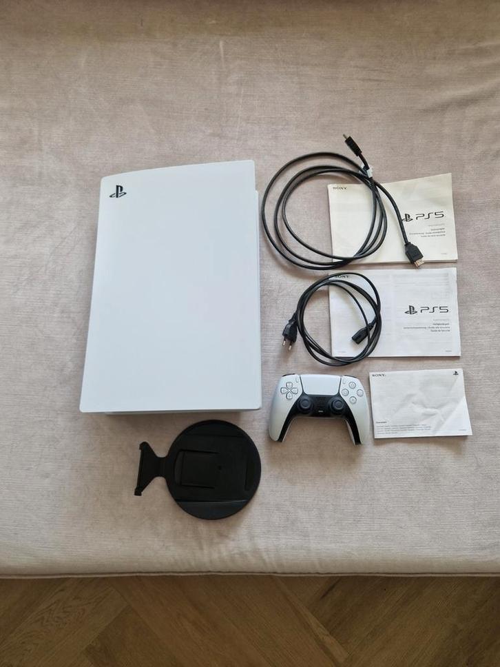 Playstation 5 disk compleet met extra hight-speed HDMI Kabel, Spelcomputers en Games, Spelcomputers | Sony PlayStation 5, Gebruikt